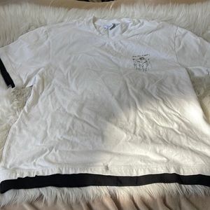 Urban Revivo Men’s Tee shirt size XL